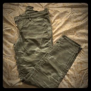 NWT Ann Taylor Loft camo skinny ankle cut jeans
